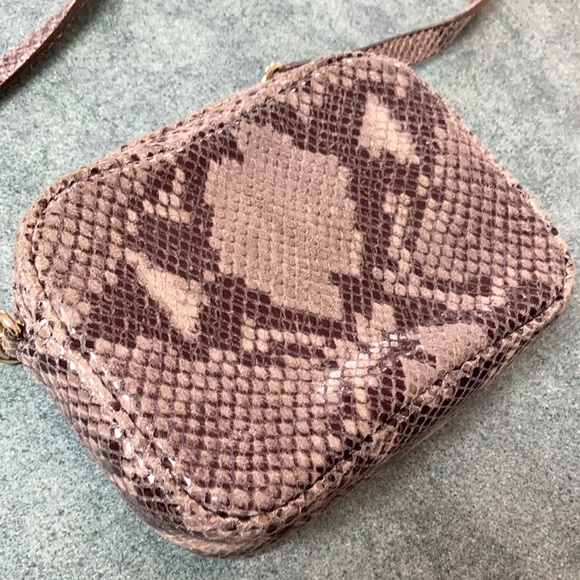 For Rebecca Michael Kors EUC Grey Snake Skin Small Crossbody Bag w … - Picture 4 of 11
